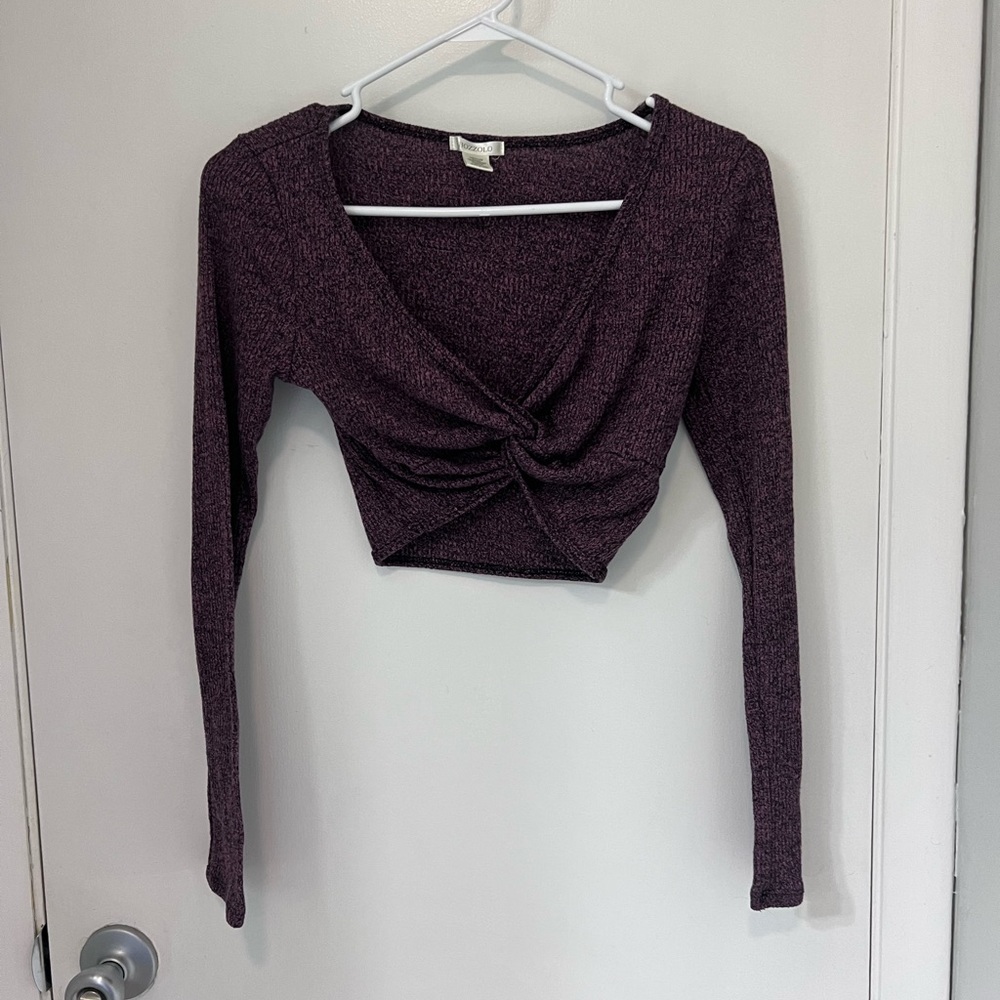 Long sleeved crop